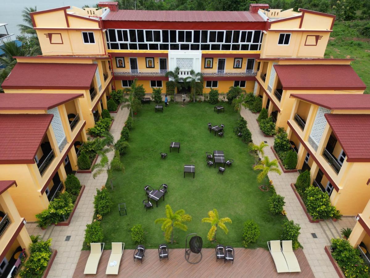 Tampara Resort Chatrapur Exterior photo